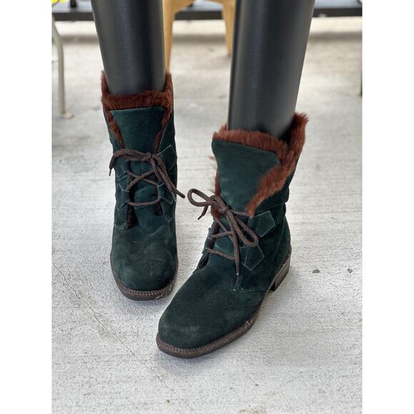 Vicini Shoes - Vicini Italy Women’s EU 37.5 | US 7.5 Green Suede Fur Lined Lace Up Winter Boots